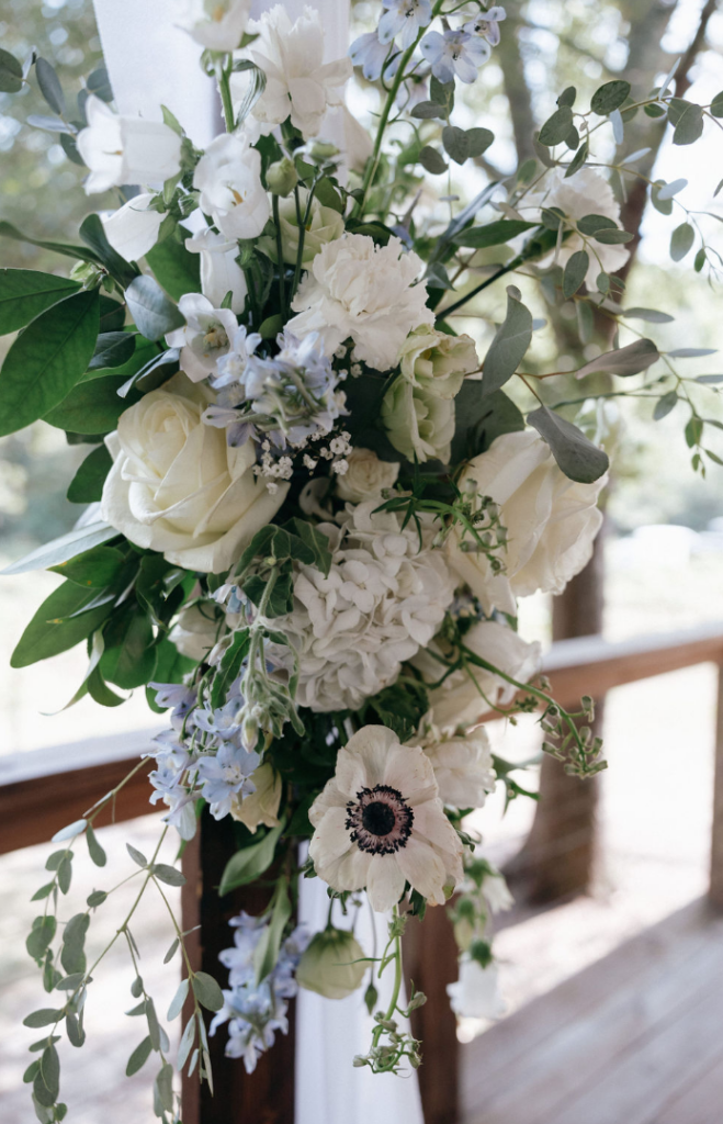 Florals for joyful North Georgia wedding